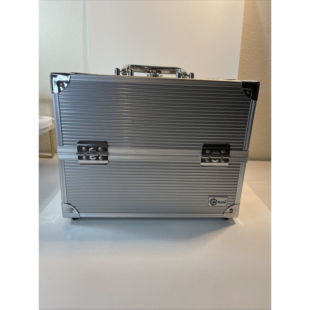 Creative Options Aluminum Makeup Train Case 4 Tray Organizer - Picture 2 of 9